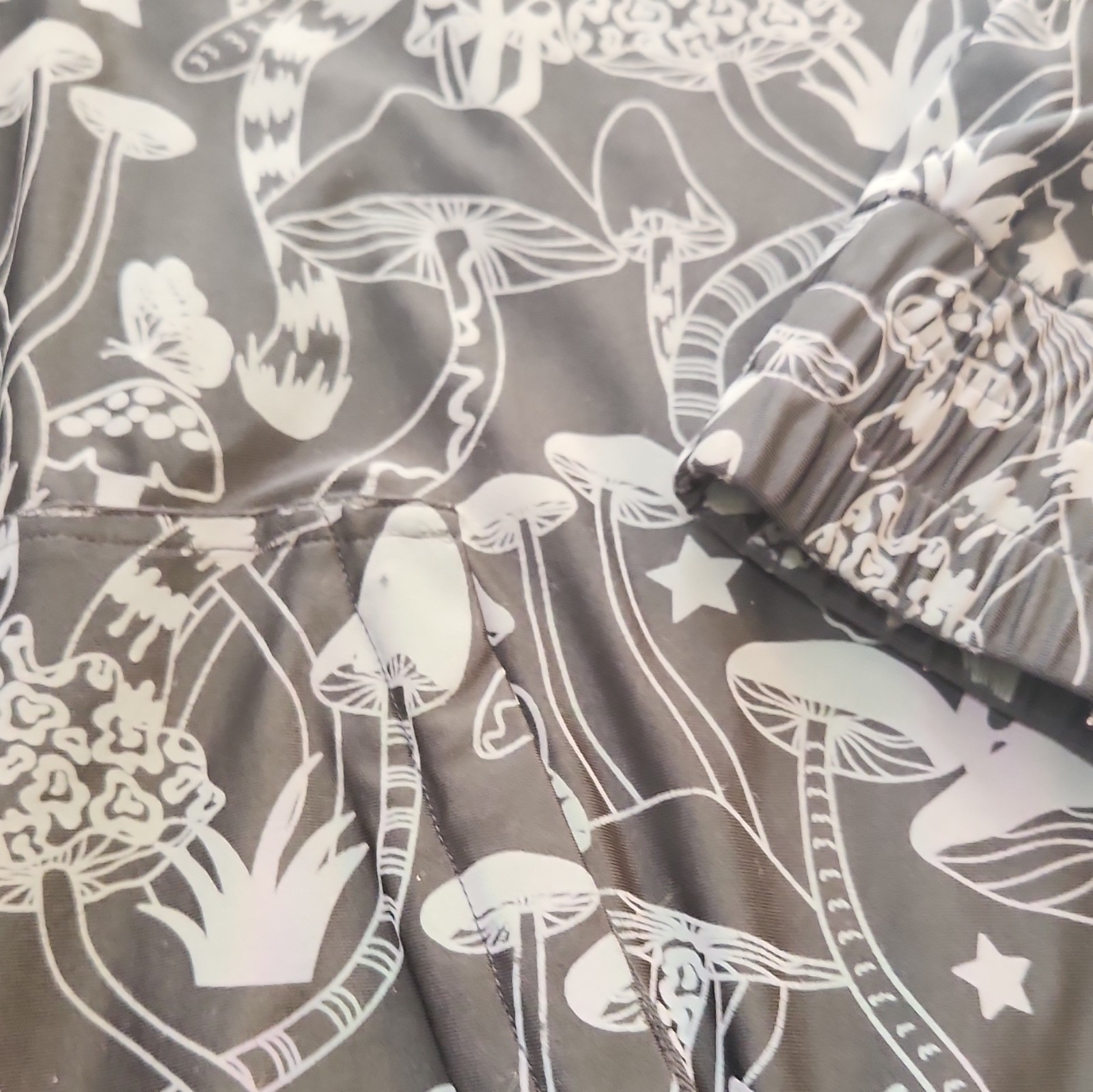 Shroom Beach Men’s 2XL Full Zip Hooded Hoodie Black/Gray Graphic Mushroom