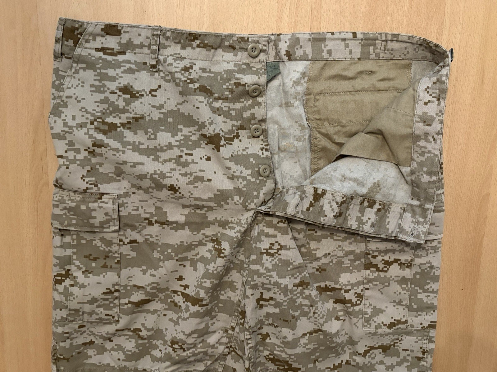USMC MARPAT Desert Digital Camo Cargo Shorts Mens XL Regular (39-43) Tactical