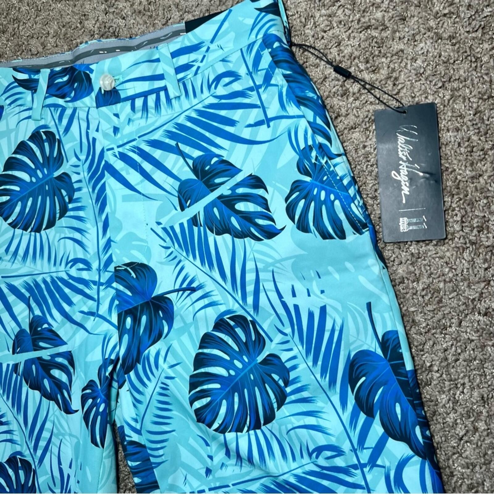Walter Hagen Mens Medium Blue Tropical Performance Stretch Golf Shorts