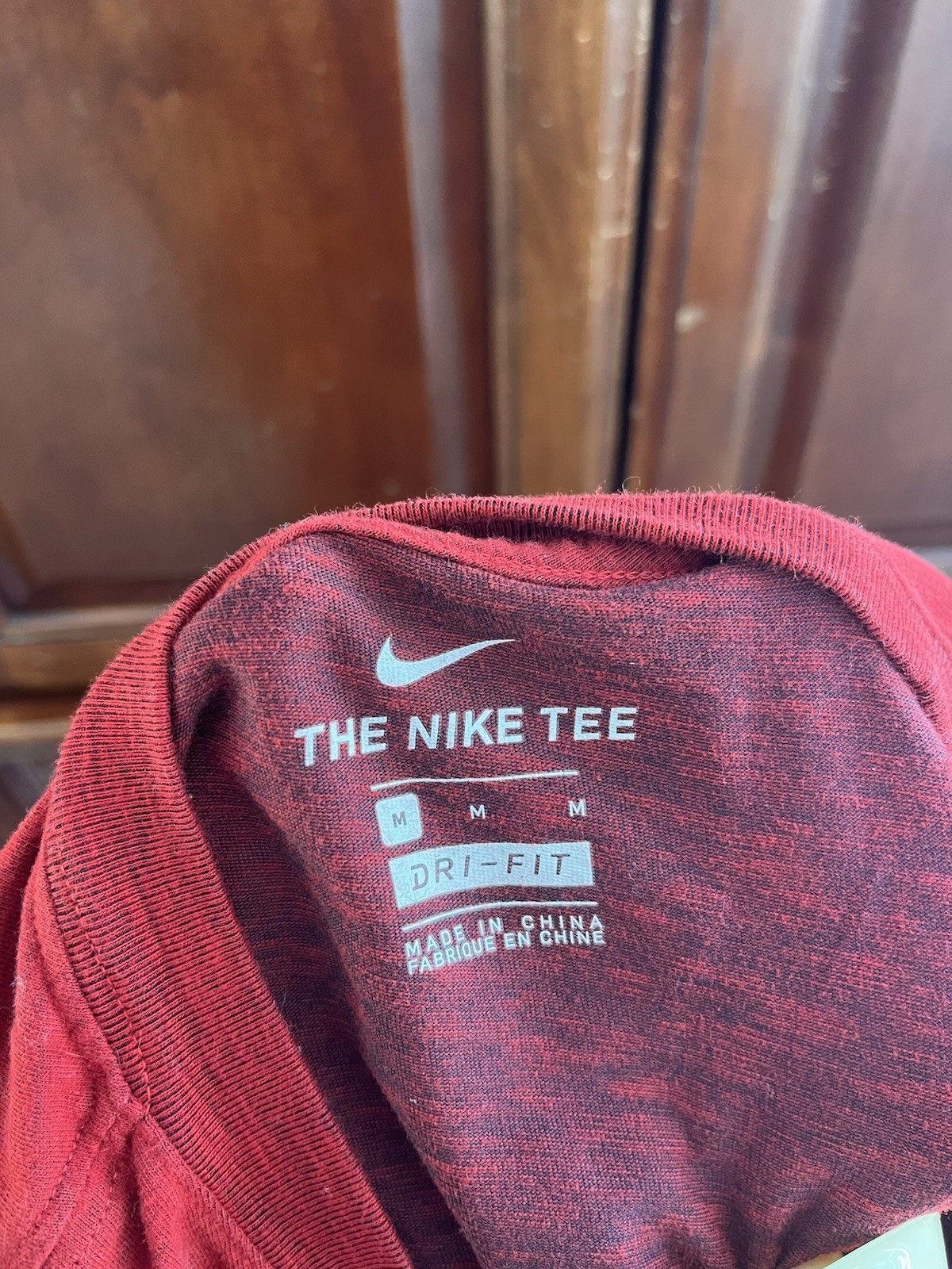 Nike The Nike Tee Dri-FIT Men’s Red M Short Sleeve Crew Neck Breathable