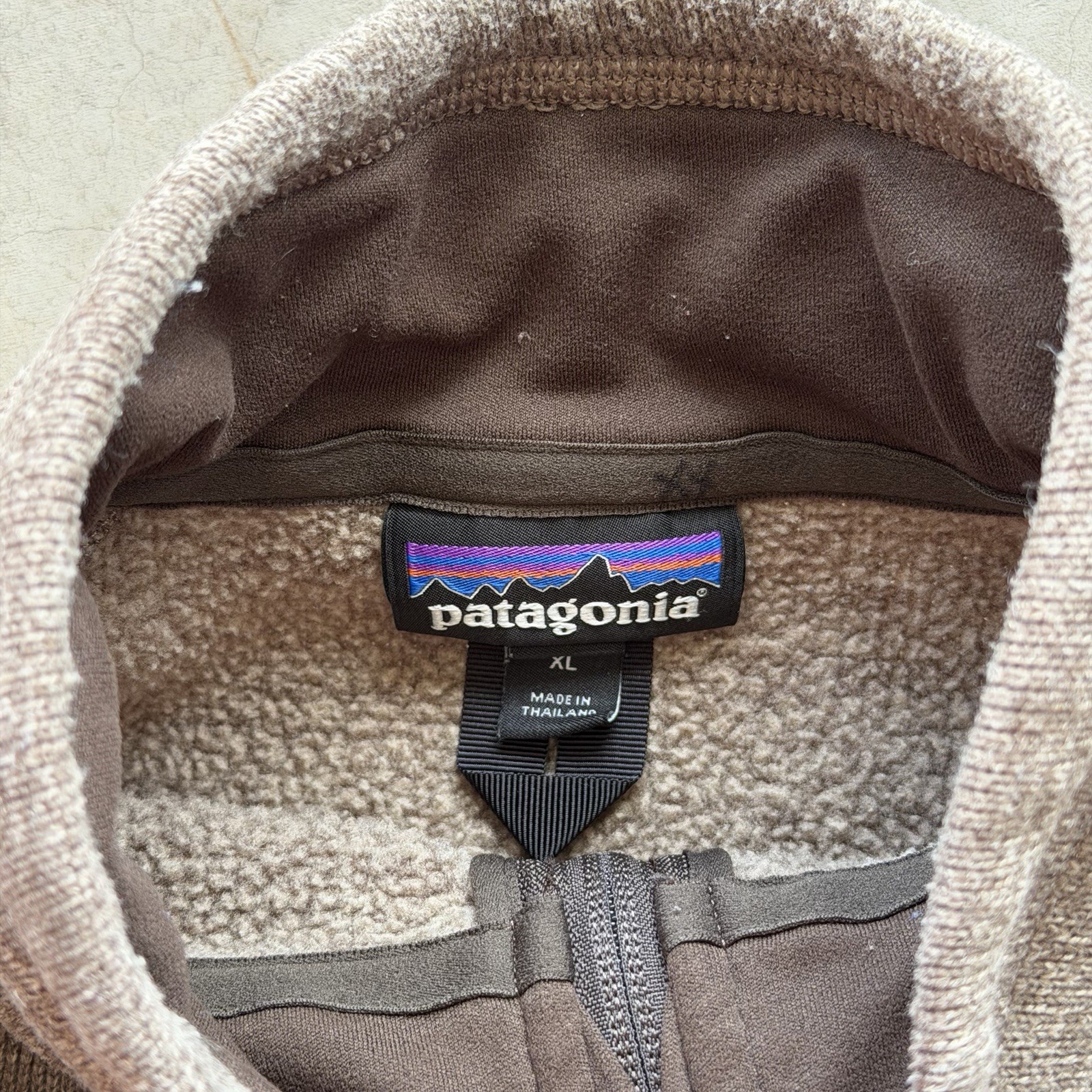 2000s men’s Brown Patagonia fleece quarter zip pullover sweater tagged XL