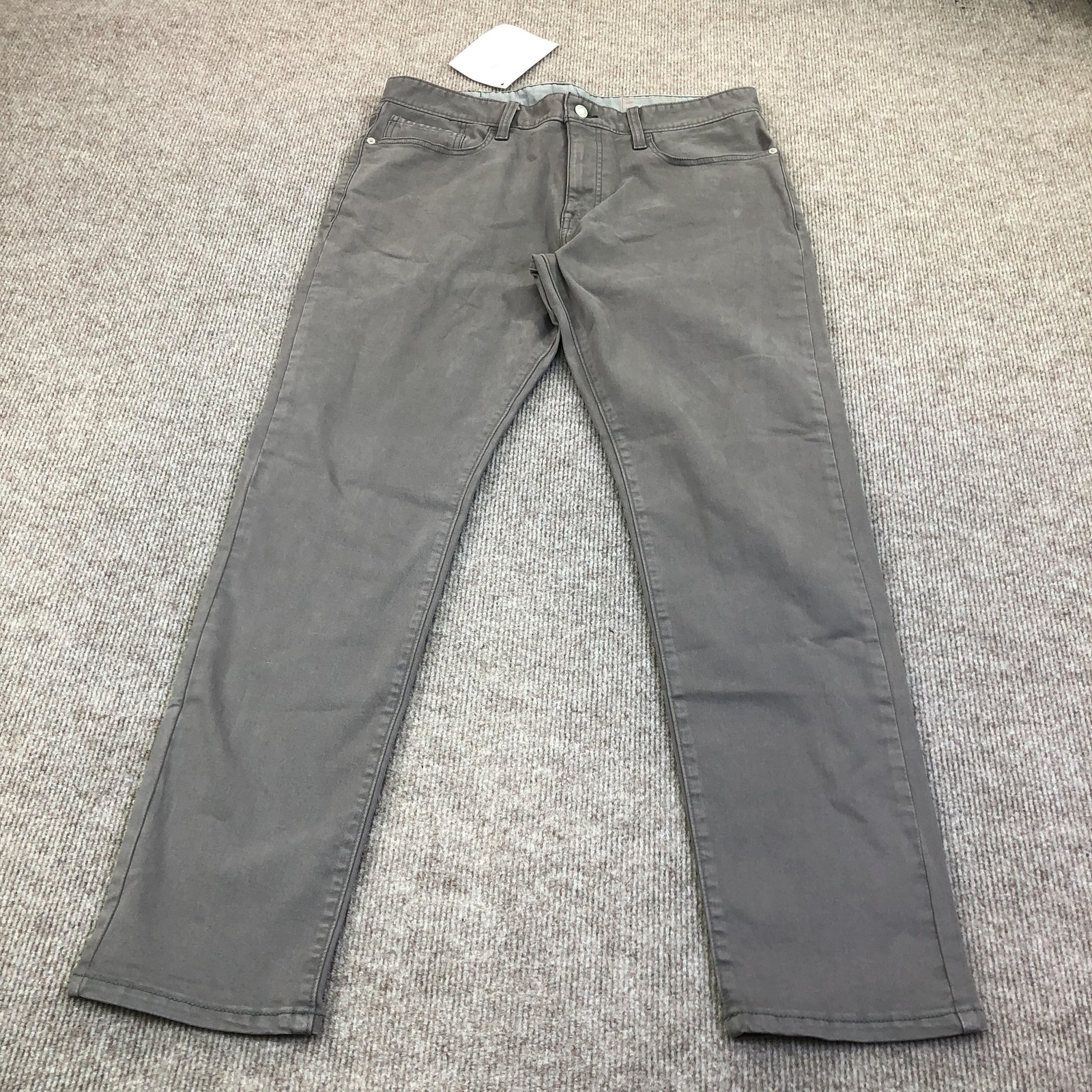 New Nautica Jeans Mens 34×32 Gray Med Wash Straight Stretch Denim Pants NJC-1999