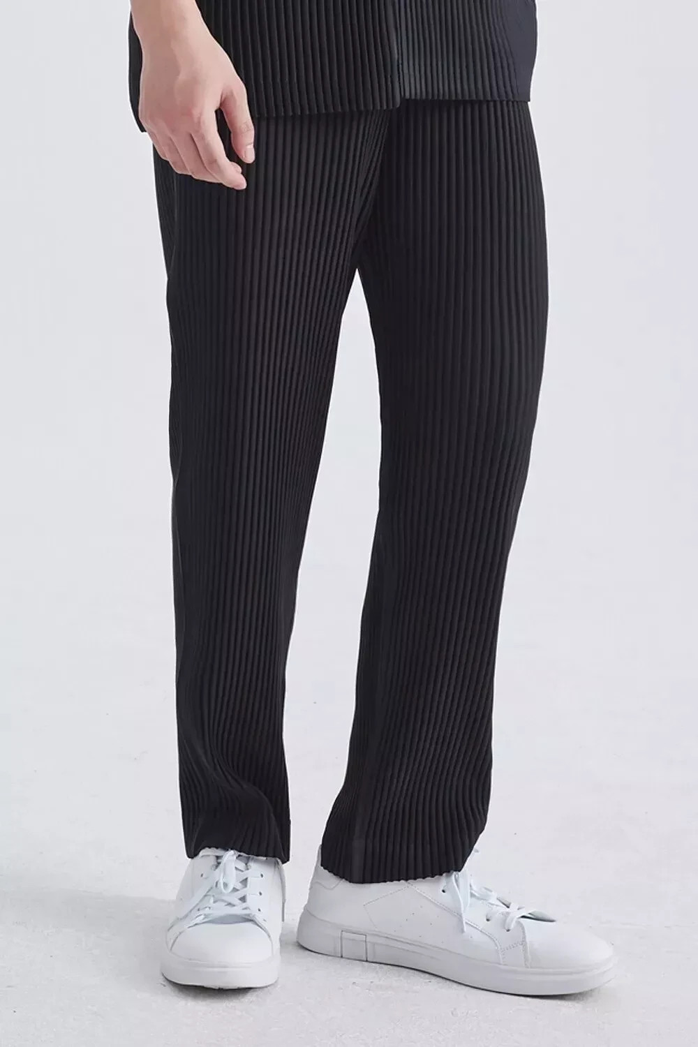 Homme Plisse ISSEY MIYAKE Straight Leg Black Casual Pants