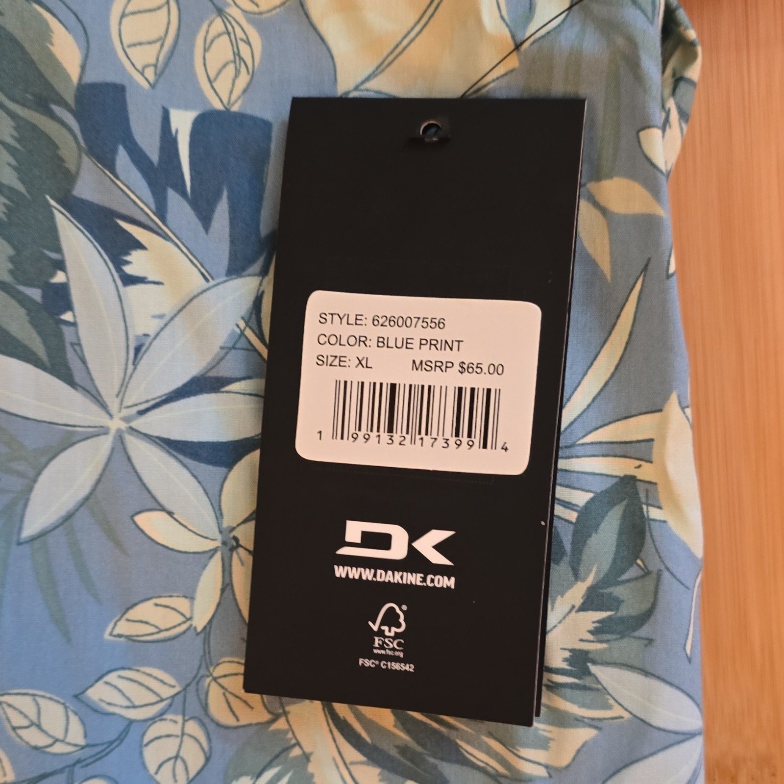 Dakine Men’s XL Blue Cotton Woven Floral Hawaiian Button-Up Shirt w/ Pockets
