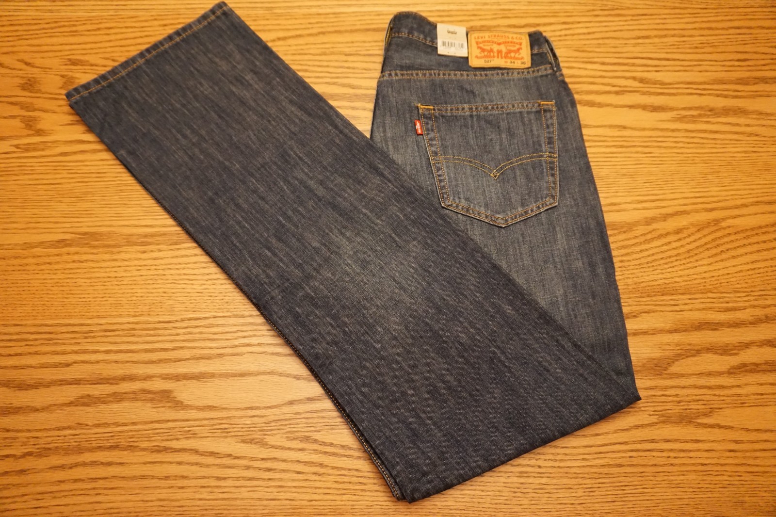 NWT MEN’S LEVI JEANS 527 Multiple Sizes Slim Bootcut Below Waist Lightweight $69