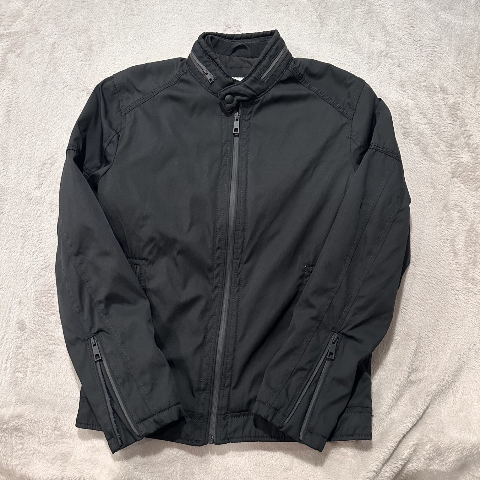 Used Black Small Men’s Zara Brand Windbreaker Jacket