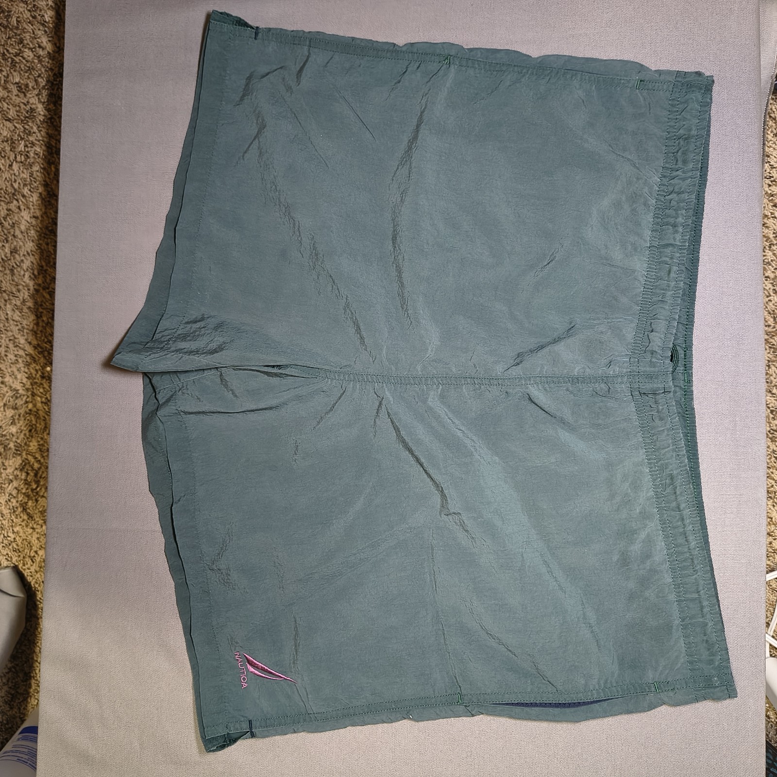Nautica Men’s Green Solid Swim Trunks Size M Lined Drawstring Back Pocket