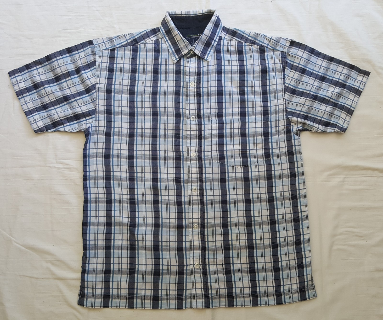 Men’s Small  Blue Checkered  Short Sleeve Button Down Shirt  
