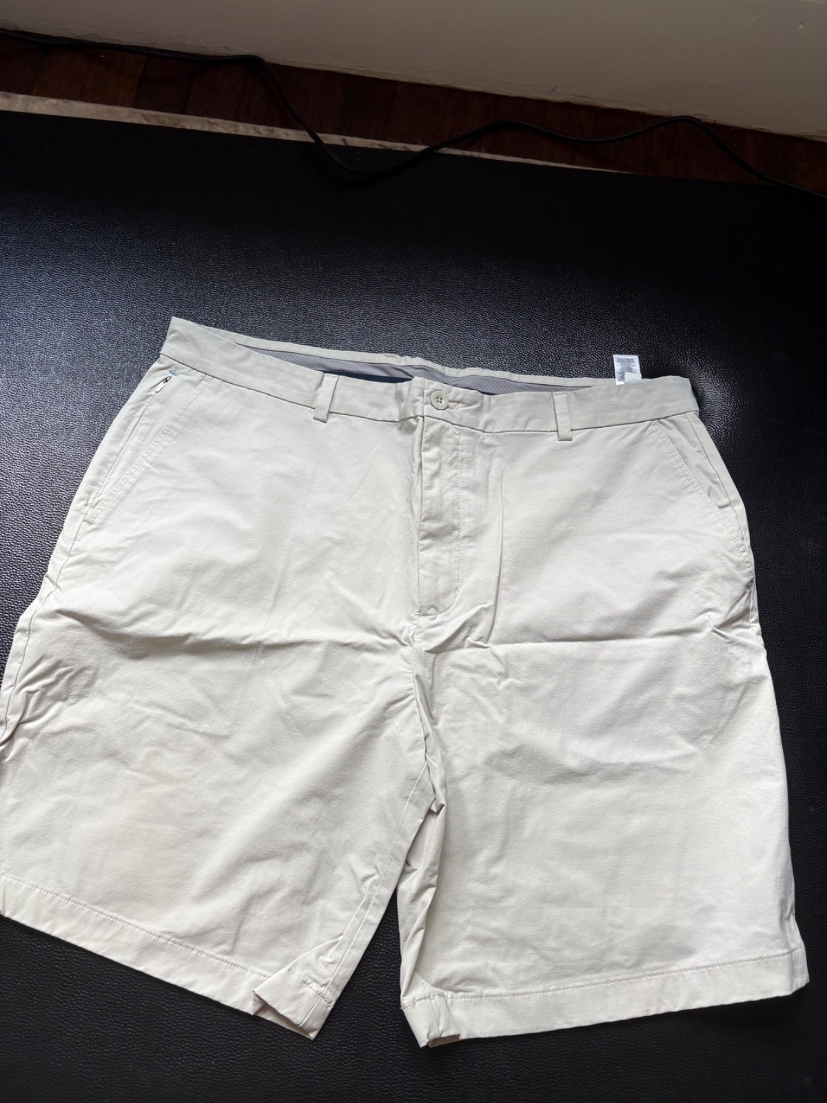 Vineyard Vines Mens Performance On The Go OTG Stretch Golf Shorts Sz 40 Stone