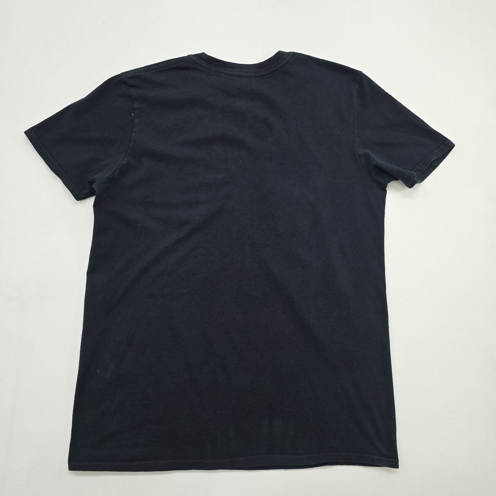 Gildan Mens Black Graphic Heavy Metal Crew Neck T-Shirt Size M EUC