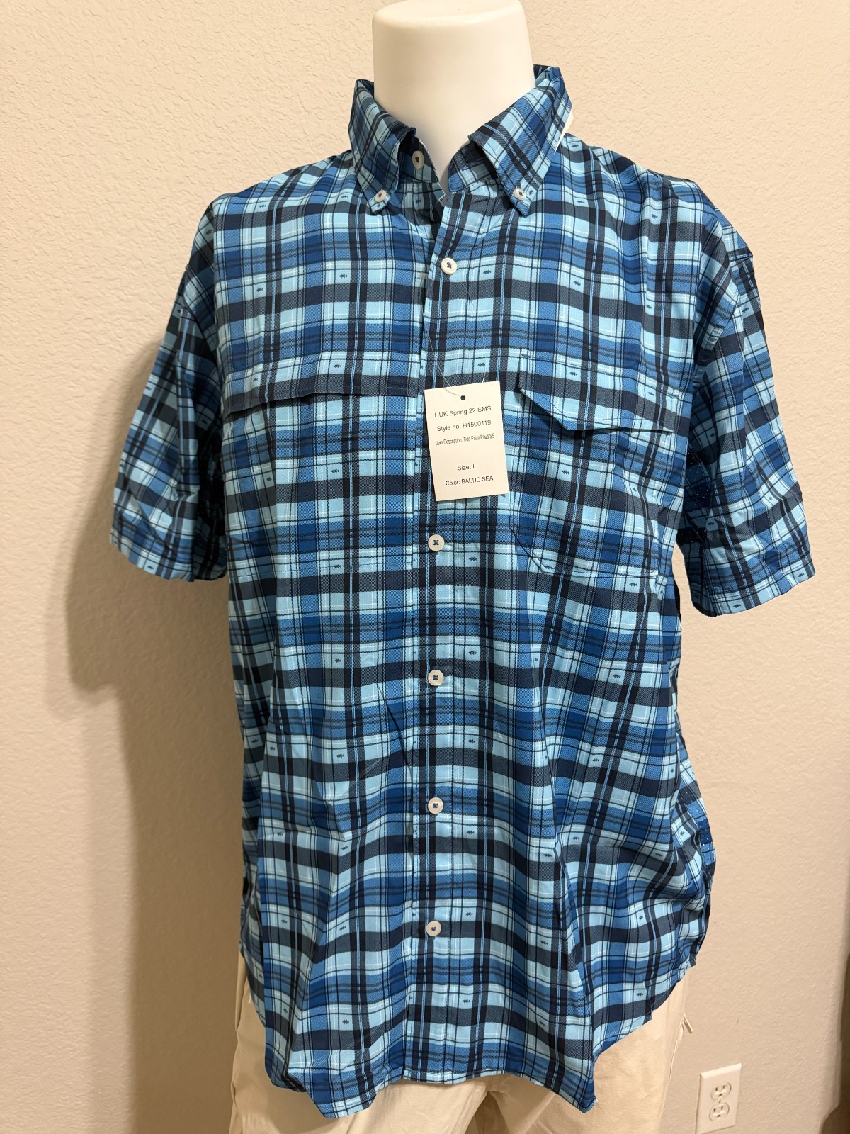 HUK Tide Point Plaid Baltic Sea Short Sleeve Button Up Sz Large