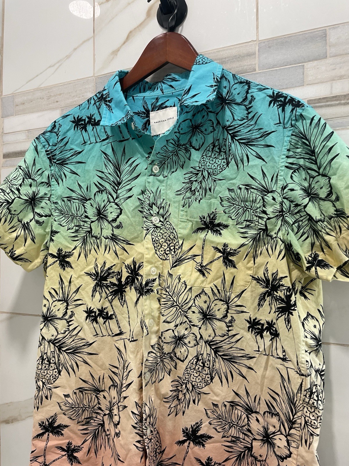 👕 American Eagle Tropical Button-Up Shirt | Ombre Beach Print | Size M