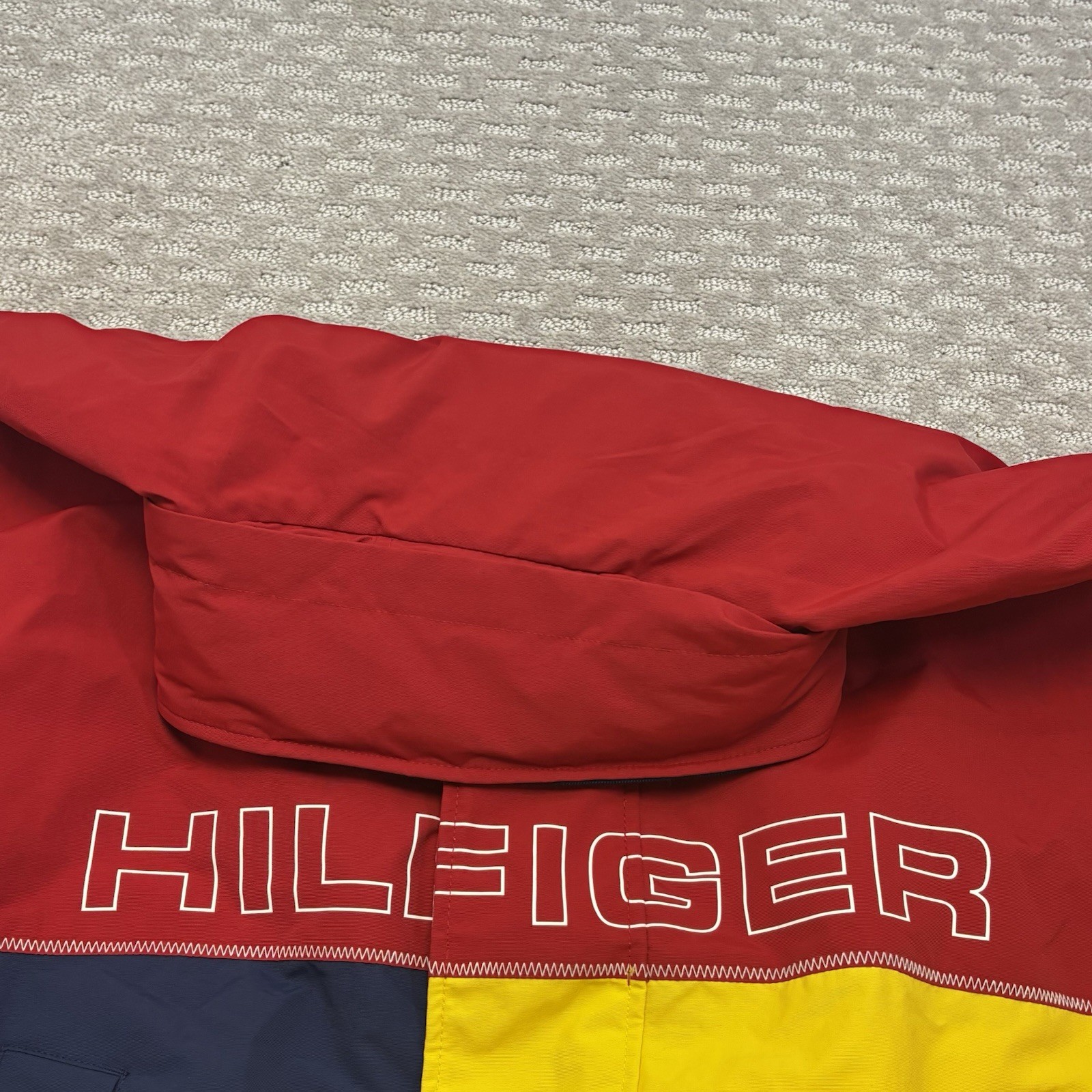 Tommy Hilfiger Colorblock Regatta Jacket Hooded Zip Water Resistant Mens Sz Xl
