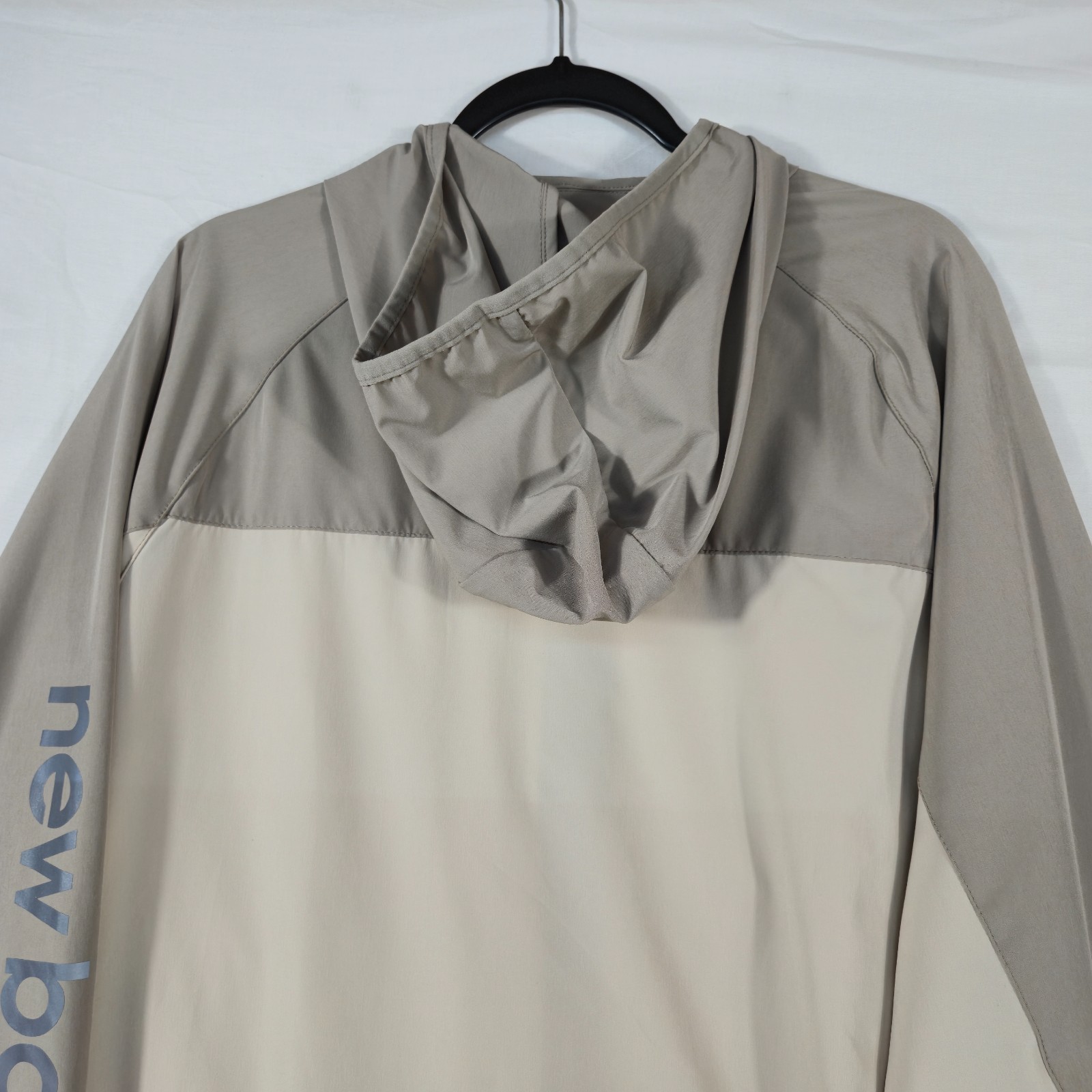 New Balance Windbreaker Jacket Men L Beige Brown Colorblock 4 Way Stretch Hooded