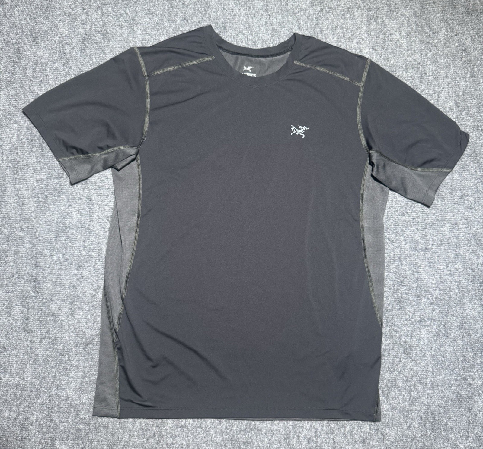 Arc’teryx Shirt Men Medium Gray Performance Base Short Sleeve Athletic 2-Tone