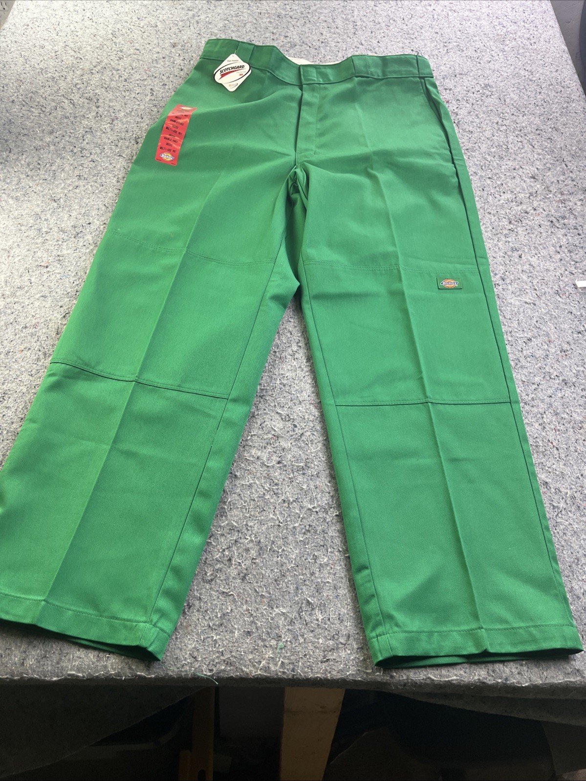 Vtg. Y2K Dickies Loose Fit, Double Knee Work Pants. Green. 38”x32”. NWT