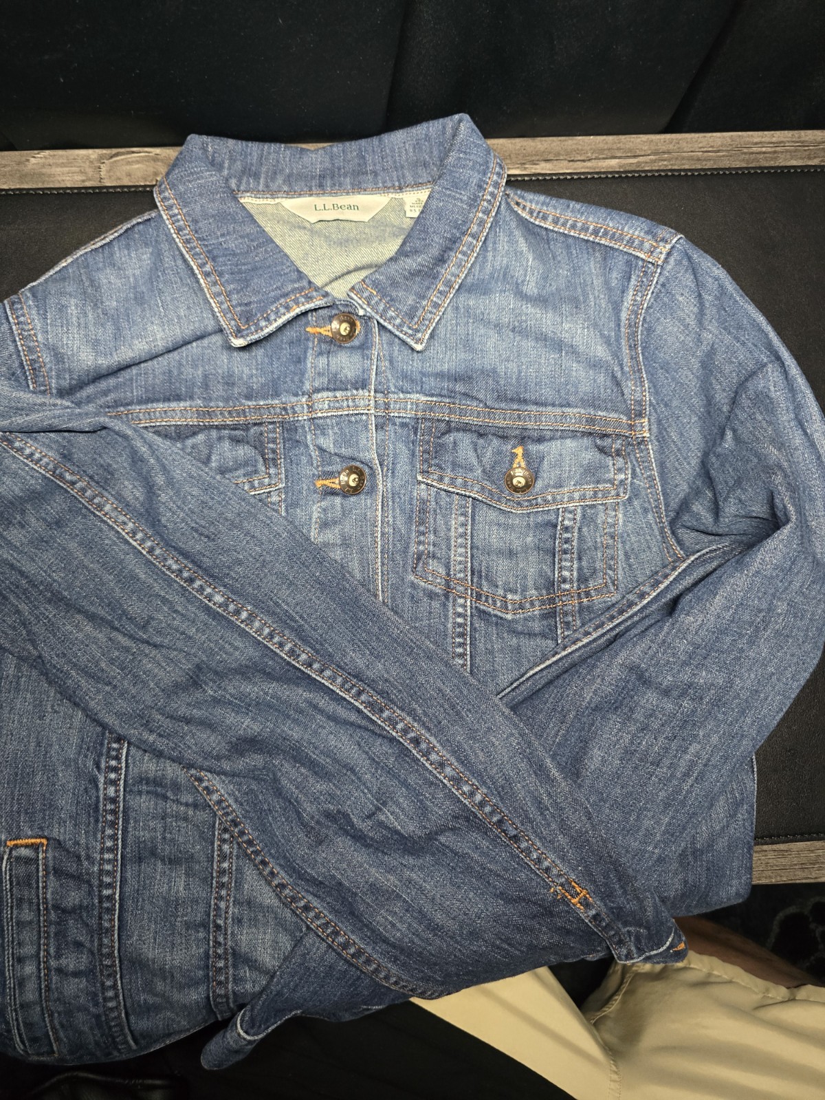 L.L.Bean Men’s Blue Denim Jacket Size S Regular Fit Button Front Point Collar