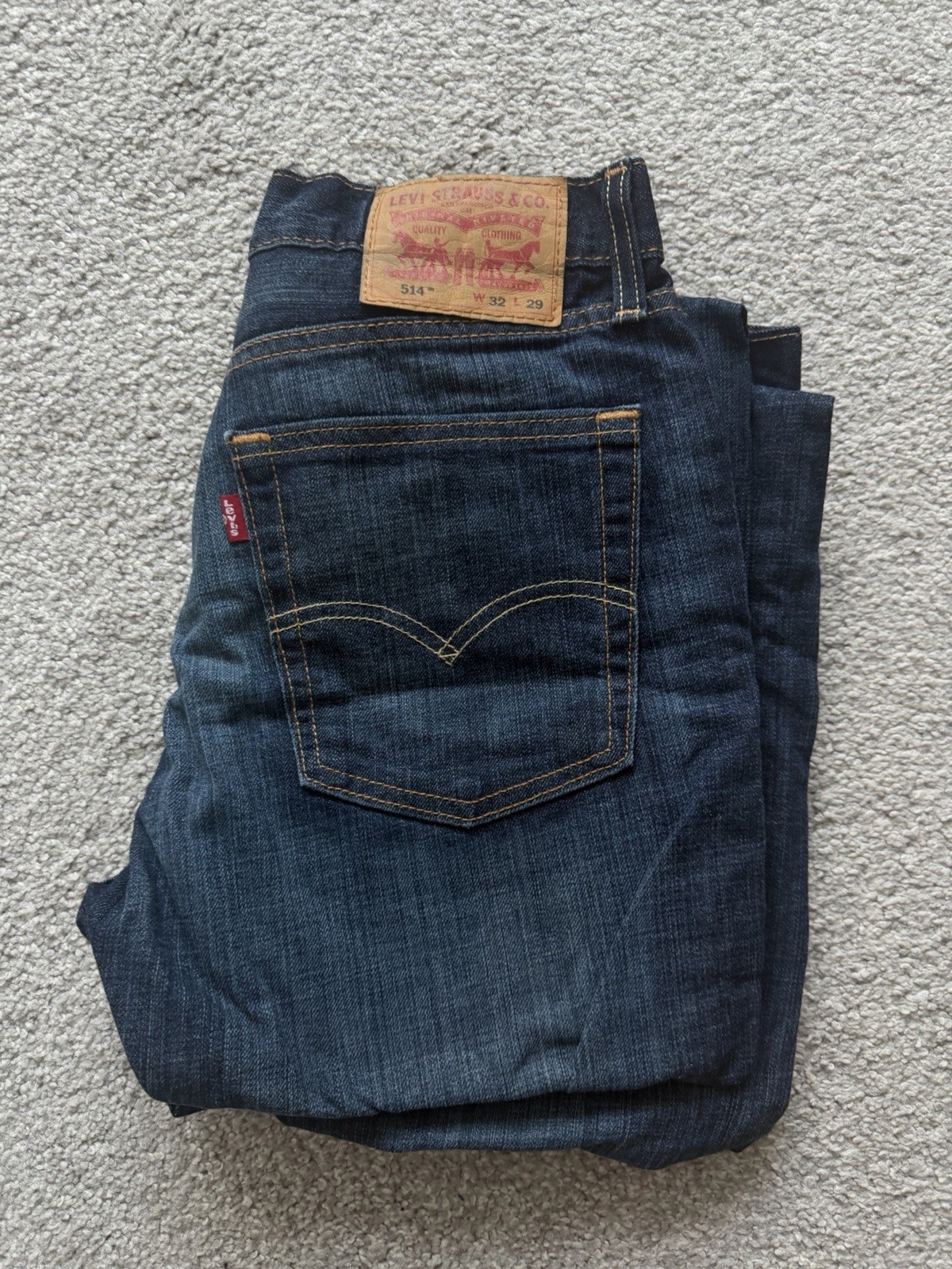 Levi’s 514 Men’s blue jeans 32W X 29L