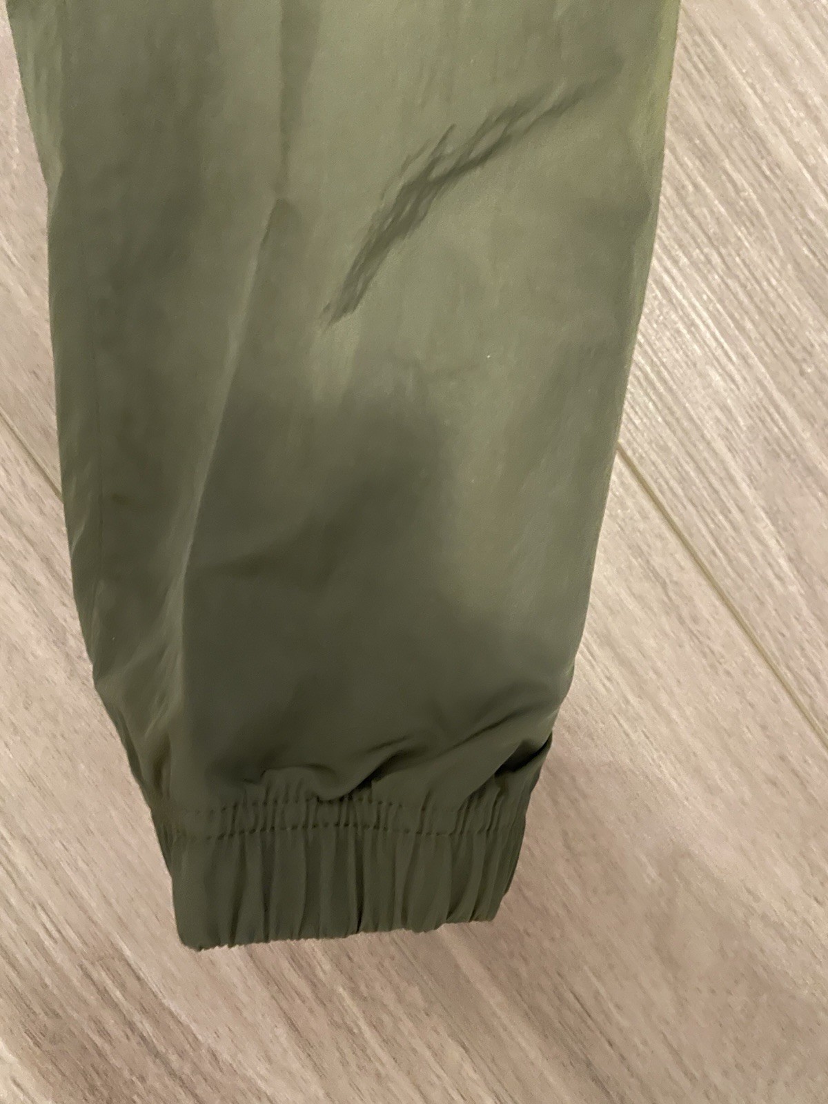 Nike Air Windbreaker Pants Men’s Size M Green