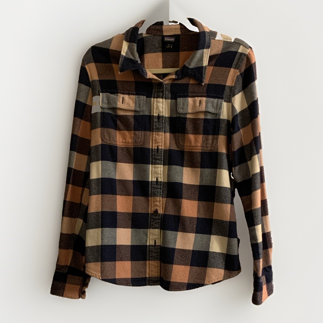 Women’s Patagonia Plaid Flannel Button-Up Slim Fit Shirt Sz M Pockets