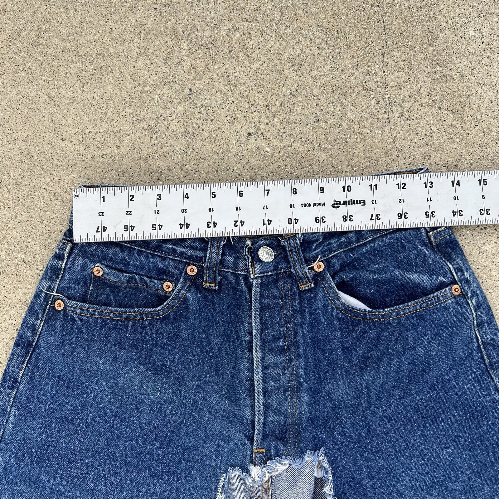 Vintage Levi’s 501 Made In USA 32×34 Actual 26×30 Distressed Read