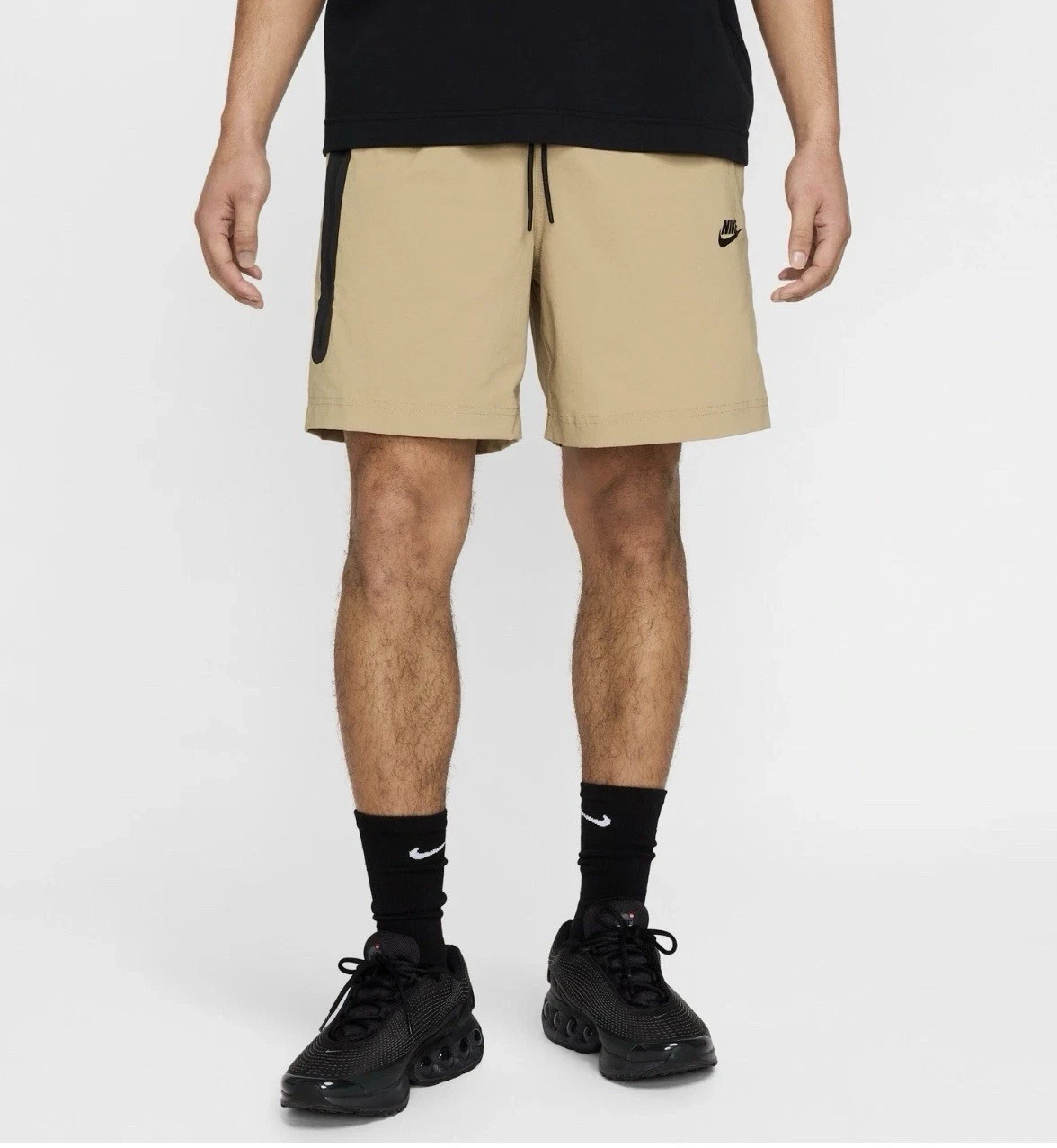 Nike Tech Woven Shorts Parachute Beige Black HQ0470-297 Men’s Large NEW