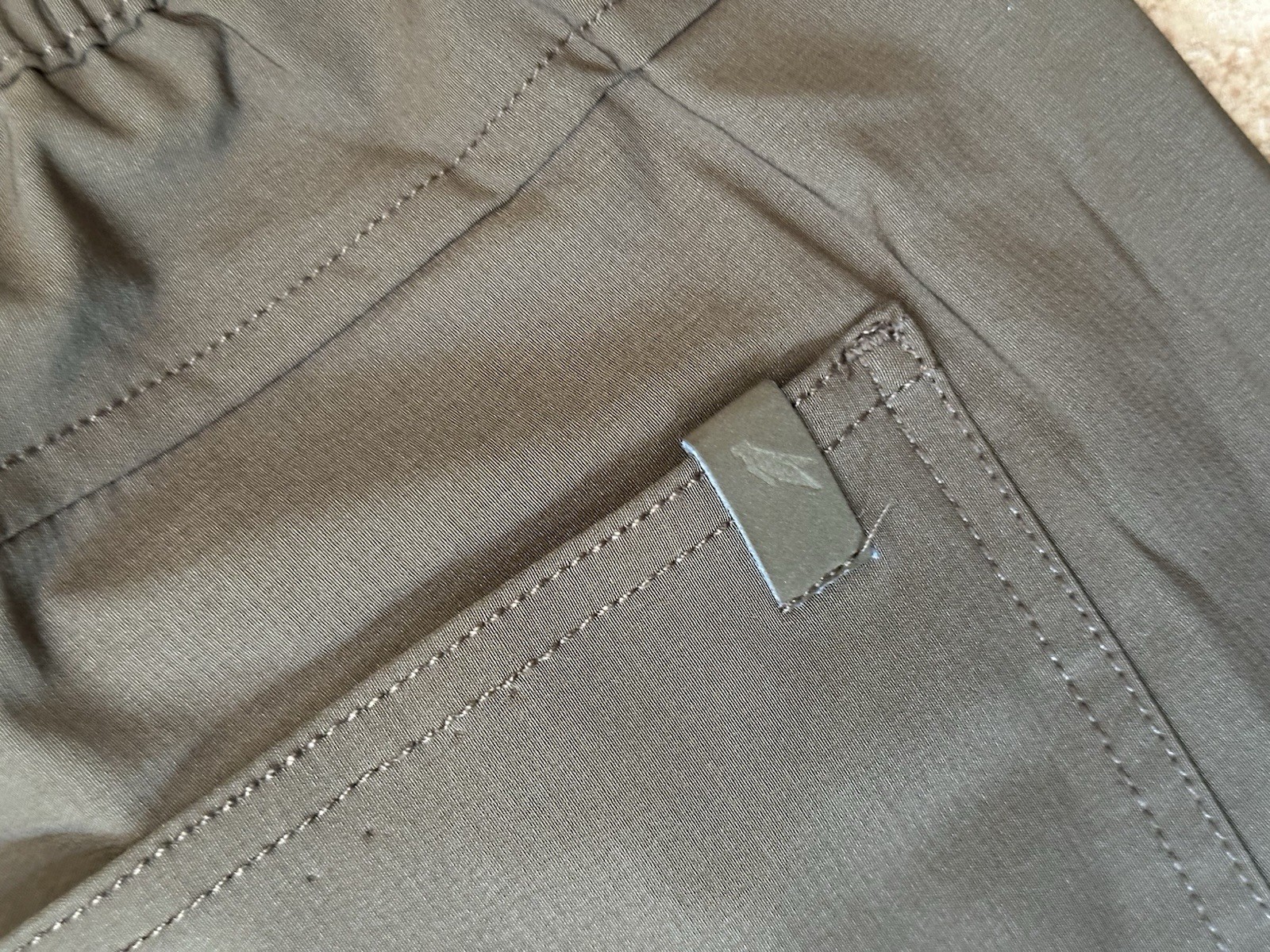 Stone Falcon Brown Cargo Joggers Pants Men’s Medium Stretch Nylon Cinch A8-068