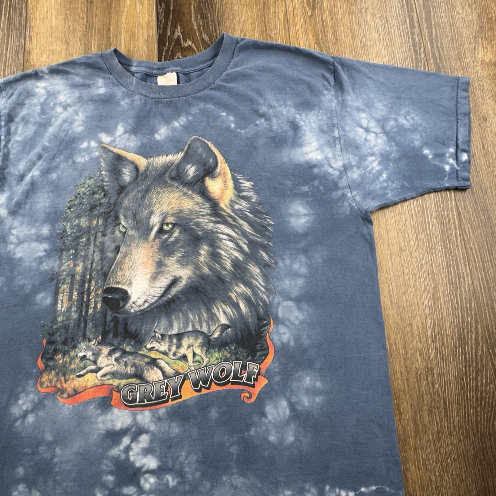 Vintage Wolf Shirt Mens XL Blue Bleach Dyed Grey Wolf Wildlife Nature 90s Tee