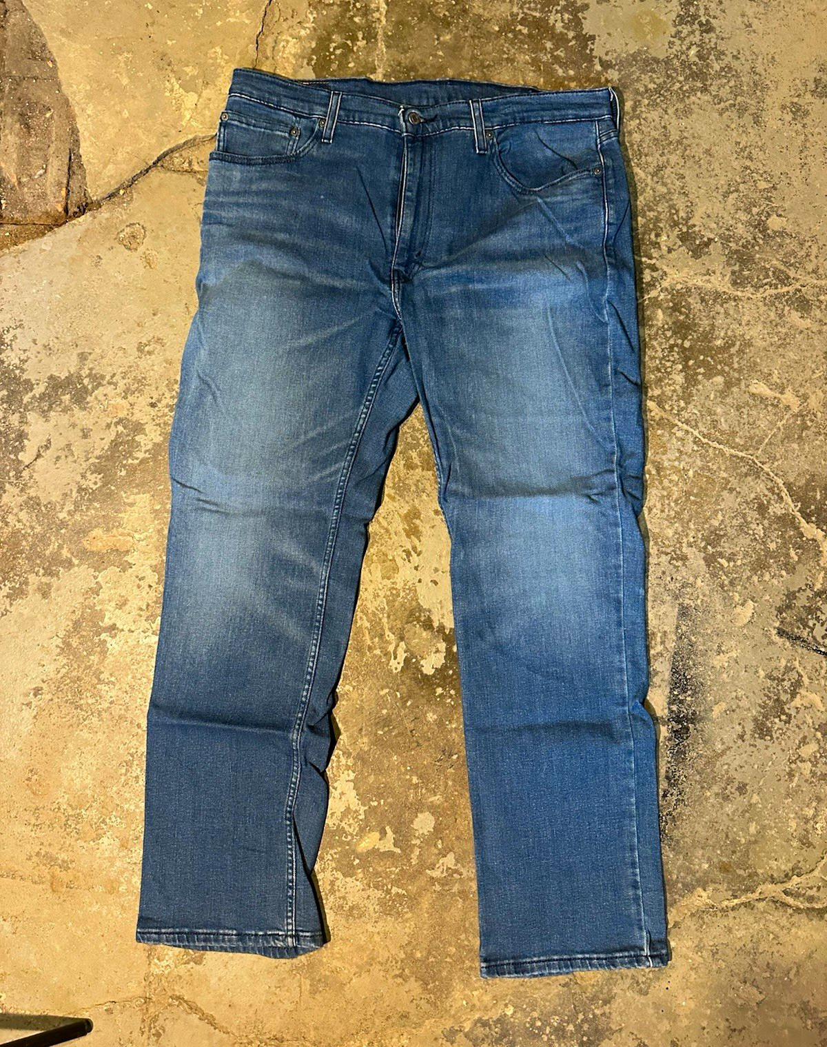 Levi’s Men’s Blue Denim Jeans 514 Straight Leg Medium Wash 38×32