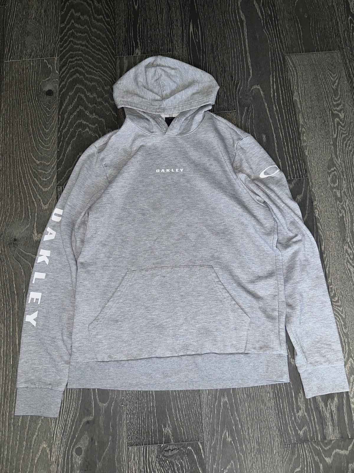 Oakley Men’s Gray Pullover Hoodie M Regular Fit Cotton Blend Fleece Pockets
