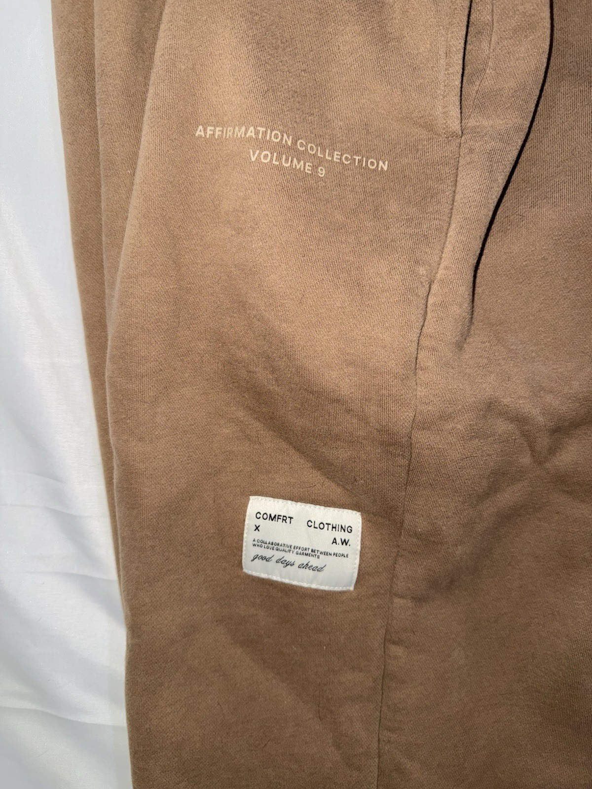 Comfrt Men’s Brown Fleece Sweatpants L Pull-On Elastic Waist Zip Pocket