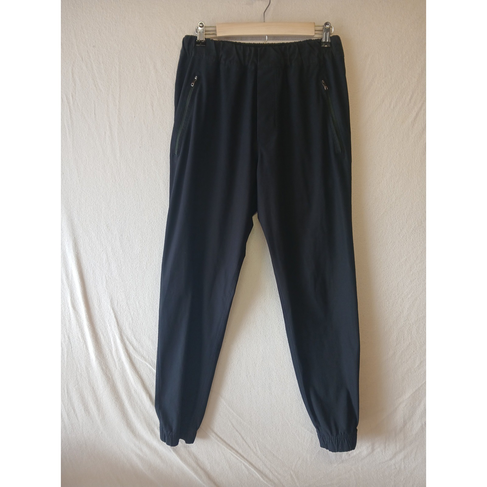 Lululemon ABC joggers Black mens medium travel athleisure casual gym fitness