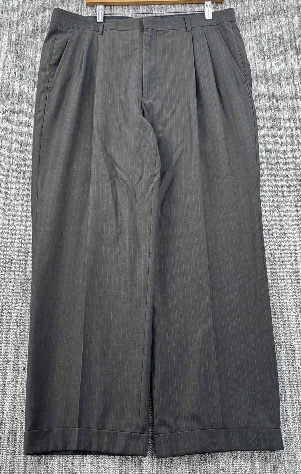 VTG Men’s Baggy Green Gray Pinstriped Pleated Cuffed Dress Pants 36×29 9.5” Leg