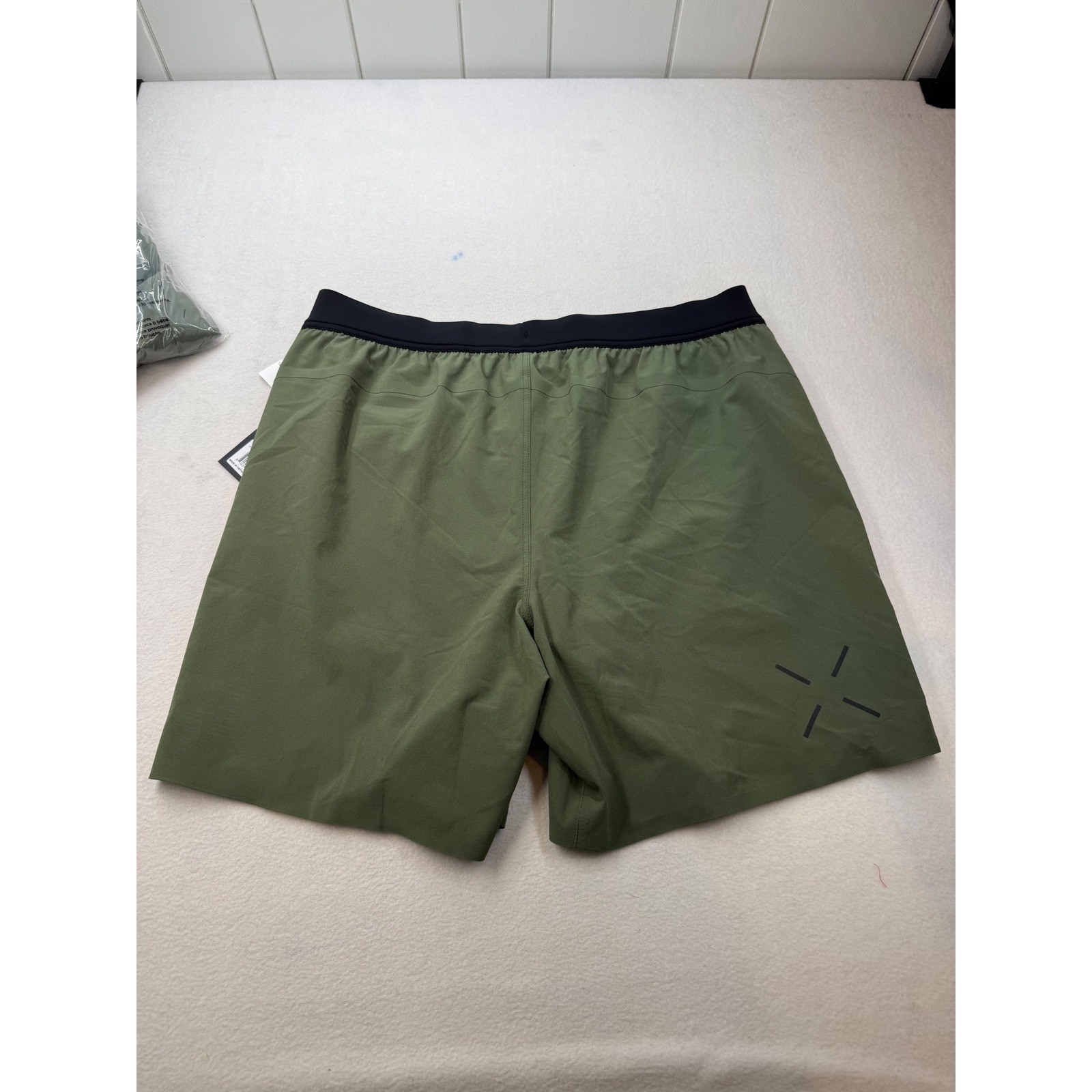 Ten Thousand Mens Interval 7″ Lined Short OD Green Large NWT ($78 Retail)