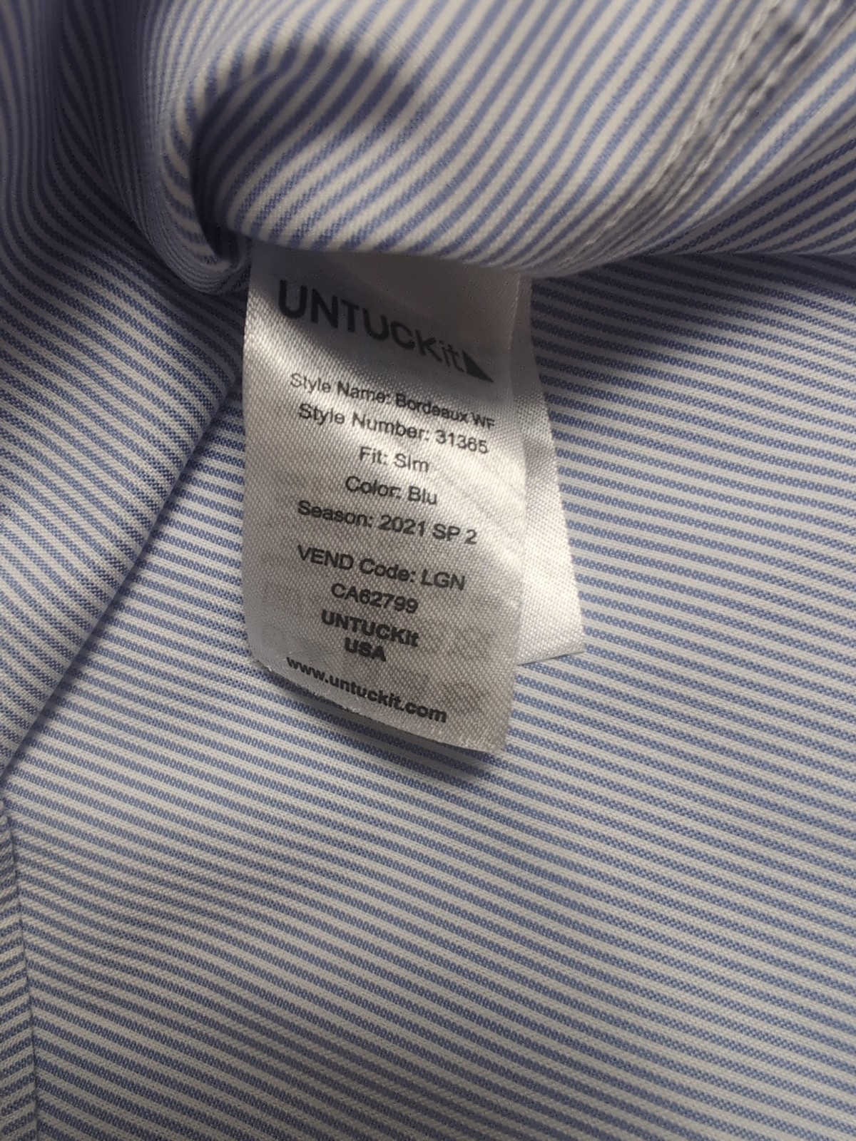 UNTUCKit Bordeaux WF Shirt Mens Medium Slim Wrinkle Free Blue Pinstripe Cotton