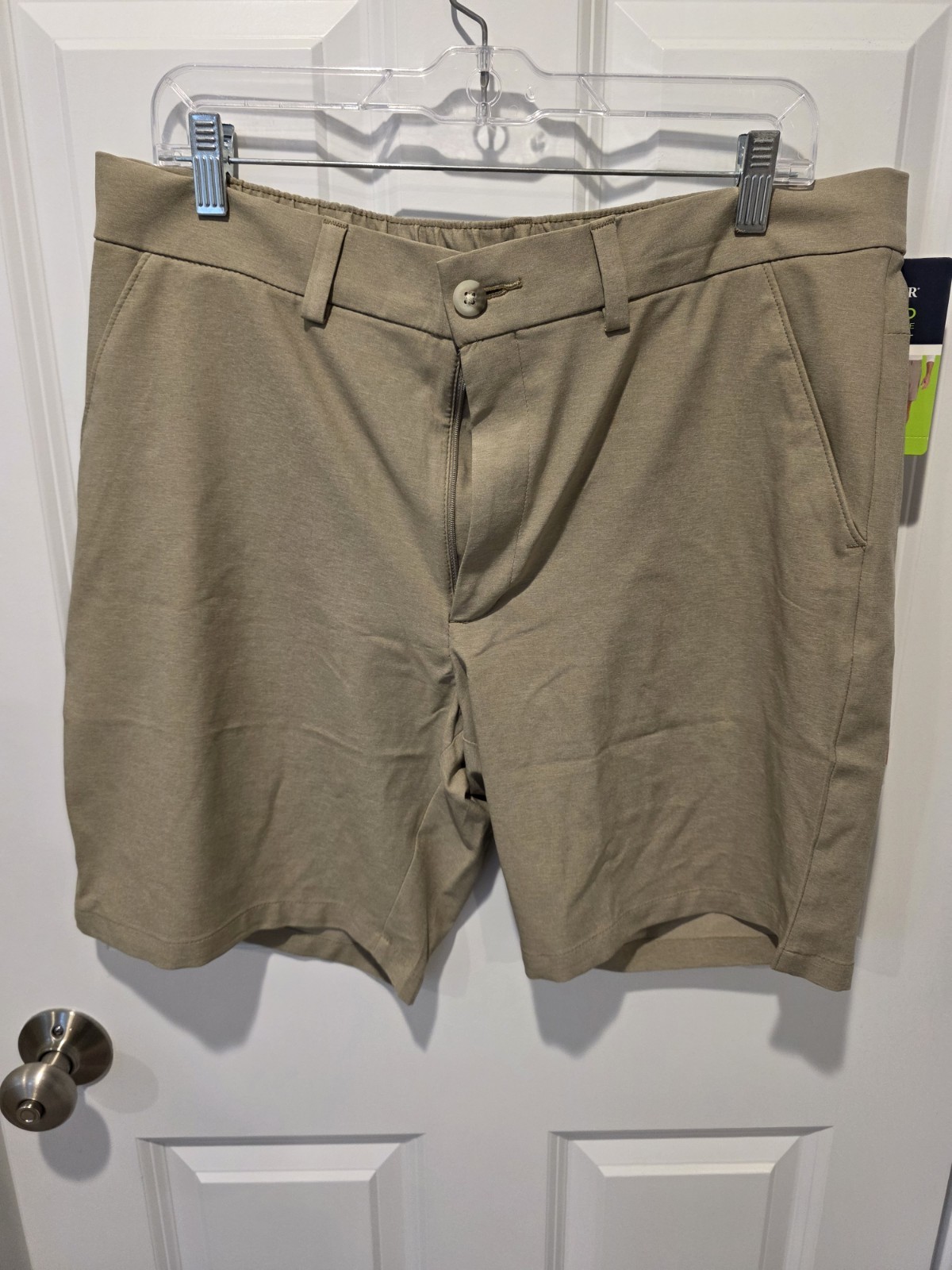 NWT. Haggar Golf Performance Men’s Golf Shorts Tan Stretch Moisture Wicking 9″