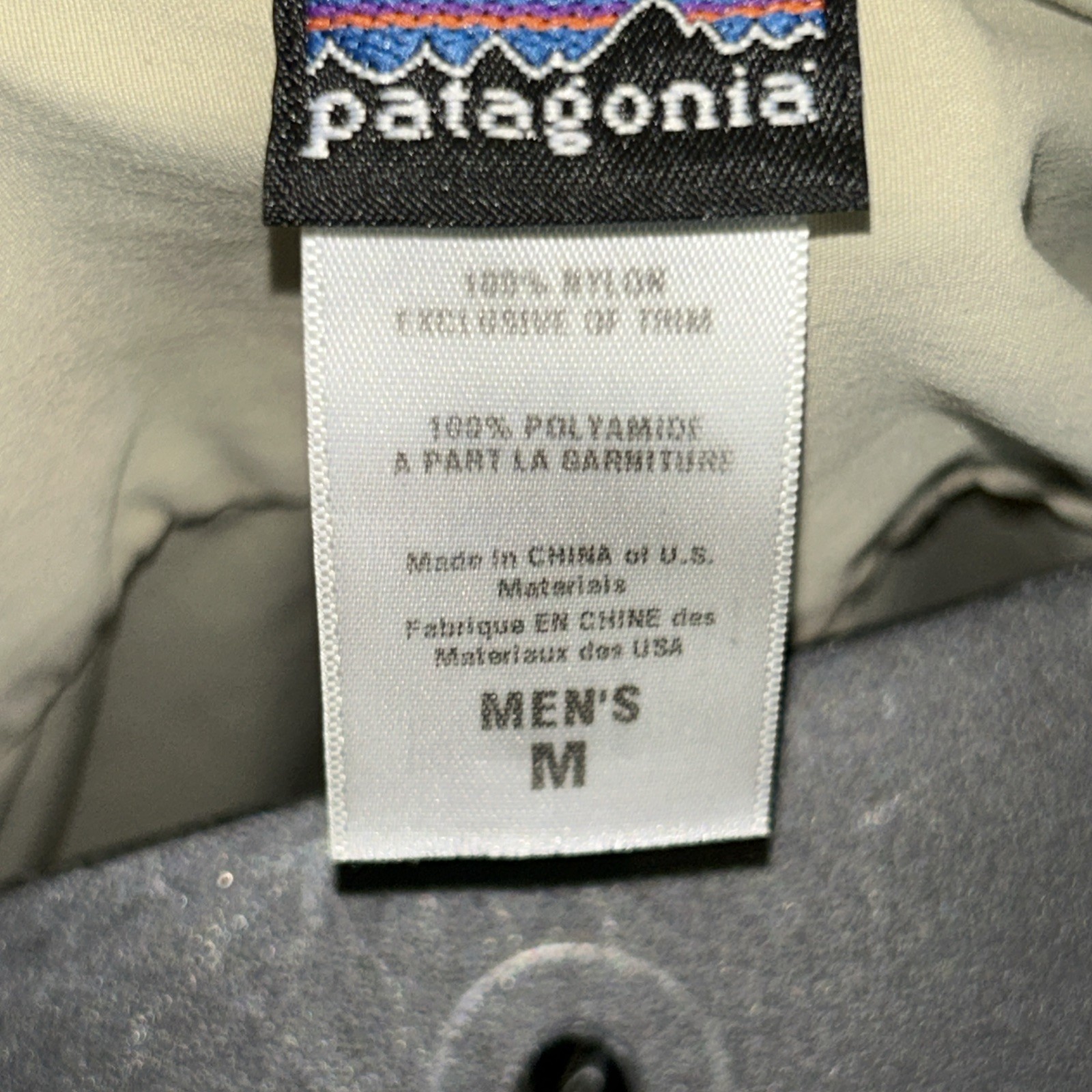 Patagonia Mens Medium Beige Cream Sun Tech Long Sleeve Button Up Shirt